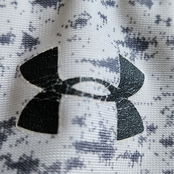 Under Armour Light Gray Black Fitted Printed Sports Bra Small Marbled Sz Medium - Picture 3 of 4